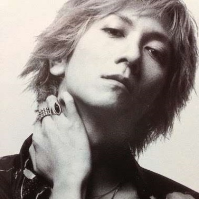 吉井和哉の生い立ちが壮絶すぎてビビる 若い頃の美しい画像も 暇人たちの井戸端会議