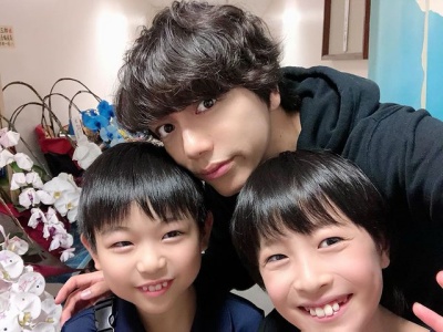 山崎育三郎の子供は男の子二人 絶対音感を身につけるための子育て方針がすごい 暇人たちの井戸端会議